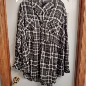 Women's plus size top